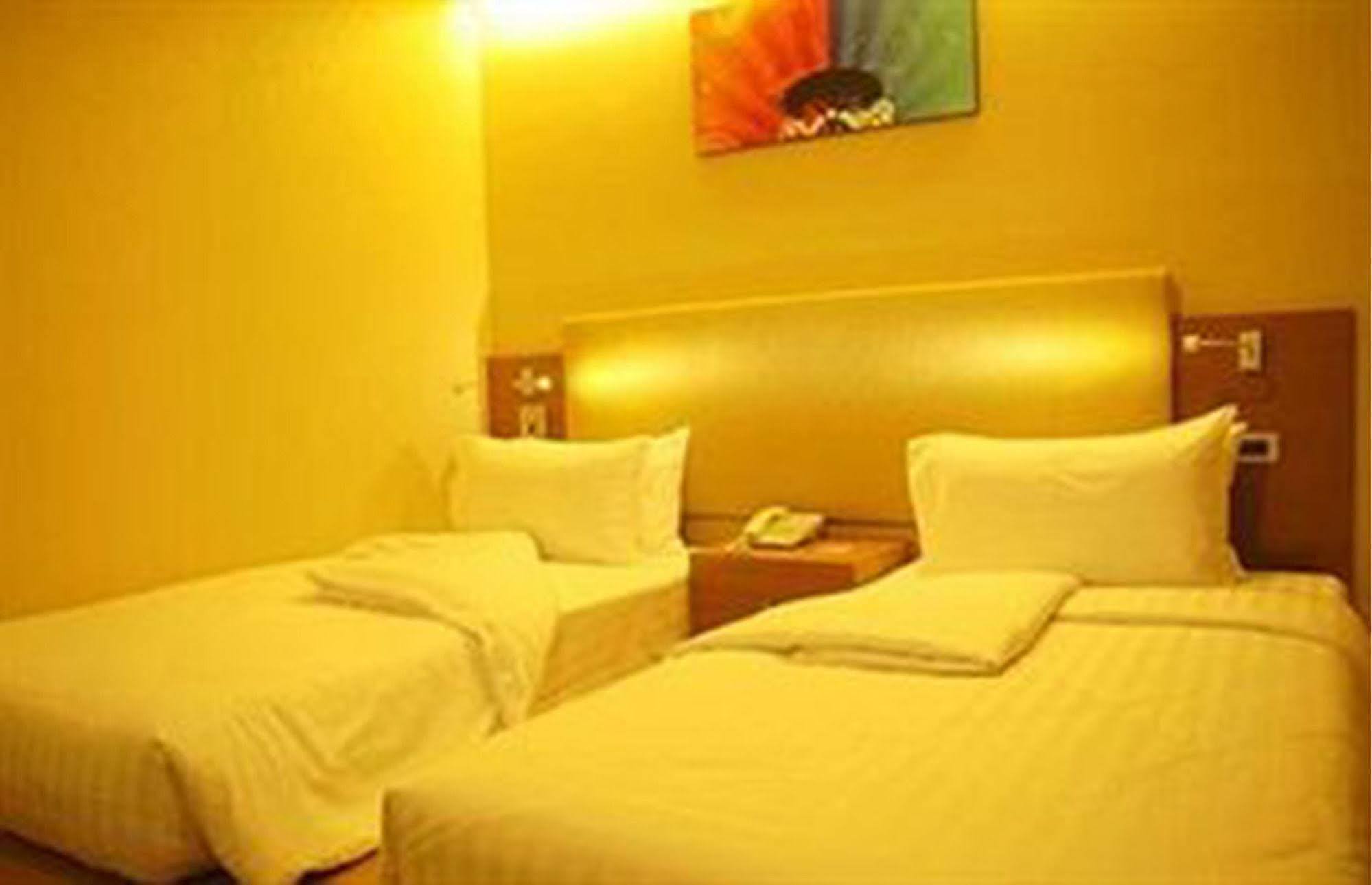 The Moonite Boutique Khách sạn 3*